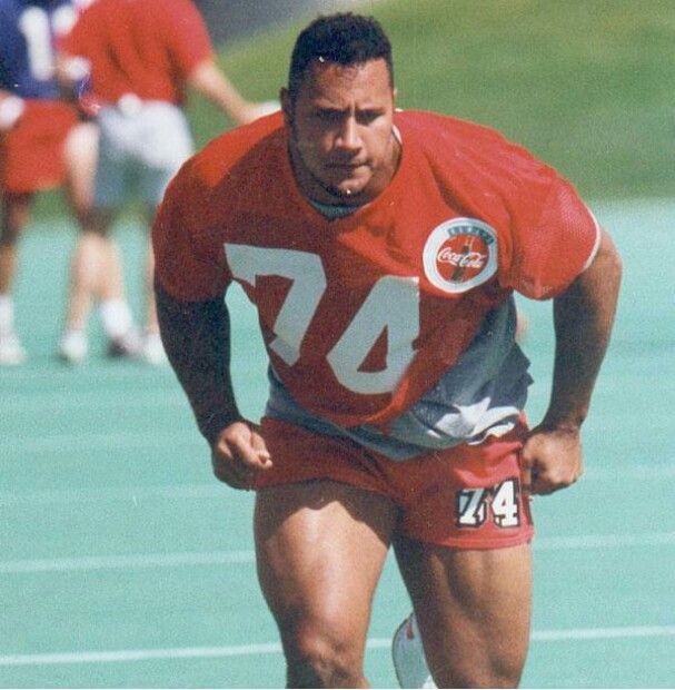 The Rock says: "Stamps take the division or I go back to wrestling."