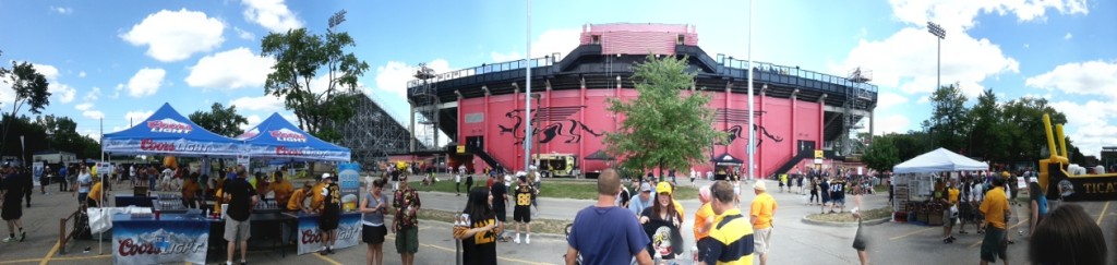 You couldn't ask for a nicer day for a football game.
